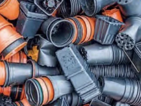 Plastic gardening pots